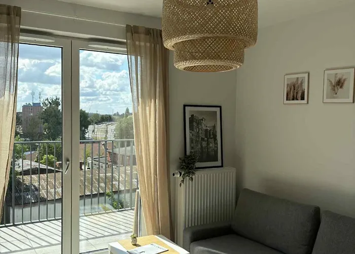 W Szczecinie Przy Stoczni *